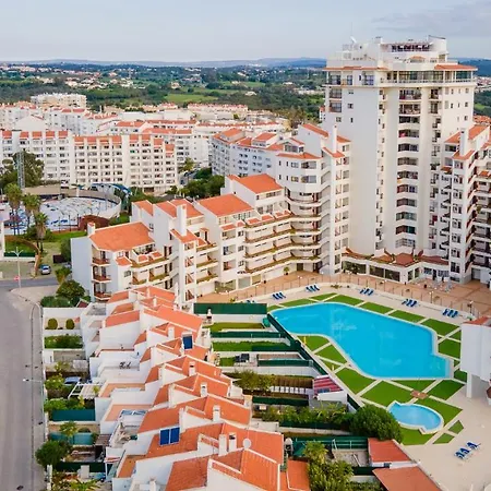 Vila Magna W/ Pool By Lovelystay Apartment